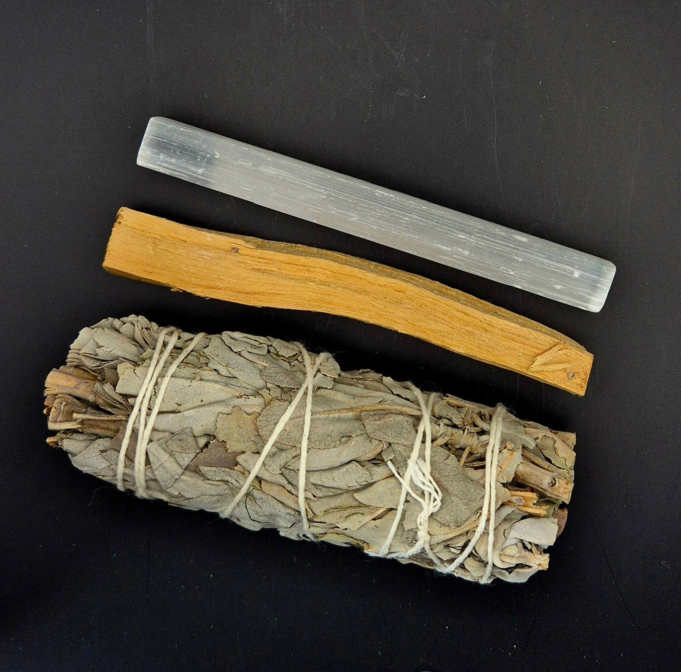 Smudge Set met Seleniet, Palo Santo en Witte Salie