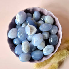 Druzy Blue Lace Agate Handsteen (3–5 cm) – Kalmerende Edelsteen voor Rust en Heling